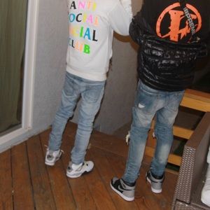 Meet your Posher, Raymond